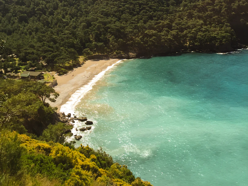 Adrasan Sahili, koy ve sakin deniz manzarası